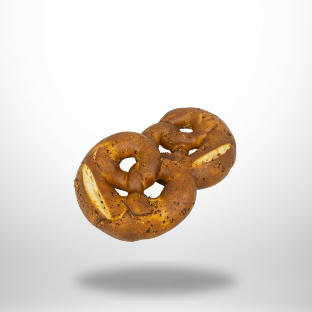 Zwei glutenfreie Pfeffer-Brezen von Lucky Grain, goldbraune Laugenkruste mit Meersalz- und Pfefferkörnern (2 × 90 g).